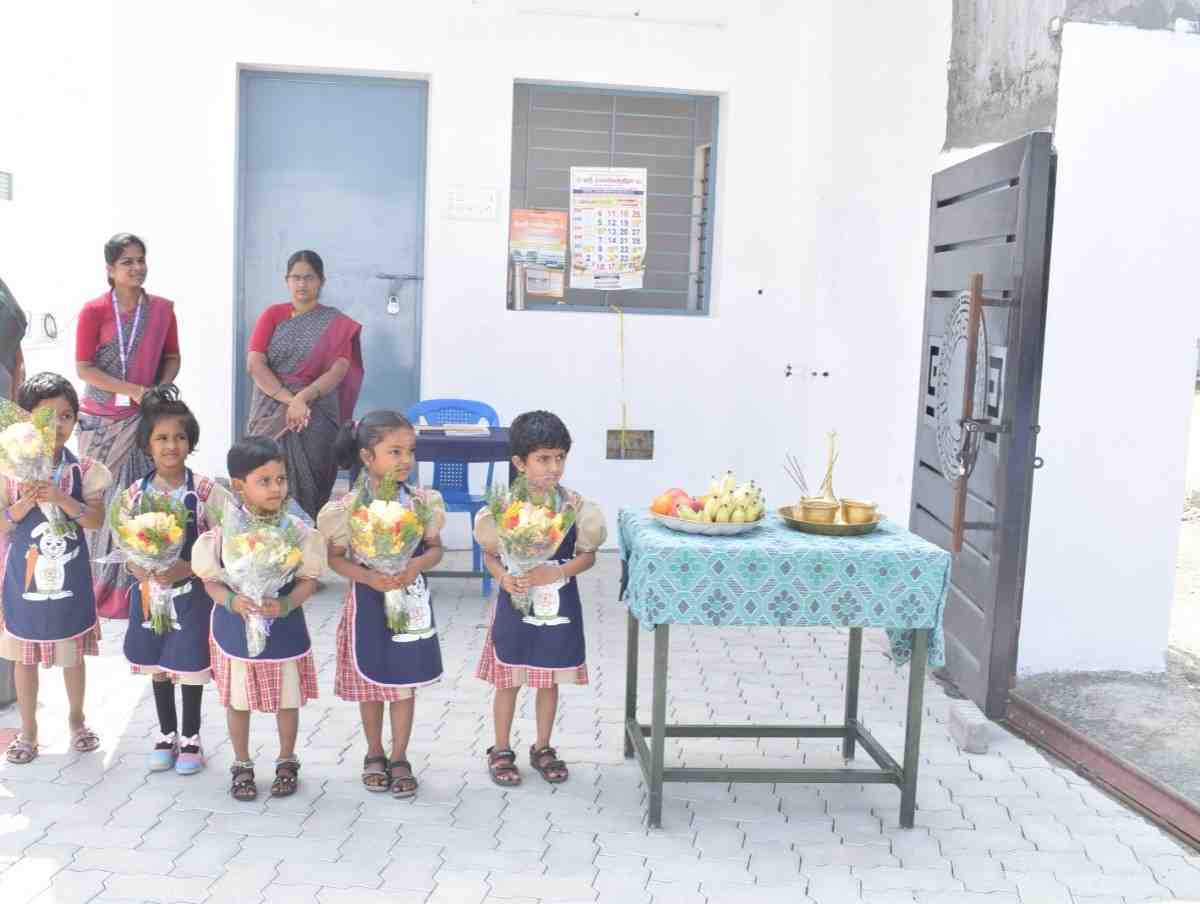 academics-card-image